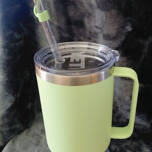 YETI 42 Ounce Large Green Insulated Tumbler w/ Straw & Frog Straw Cover $45